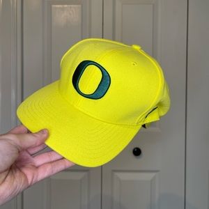 NWOT Oregon Duck Snapback ONE SIZE